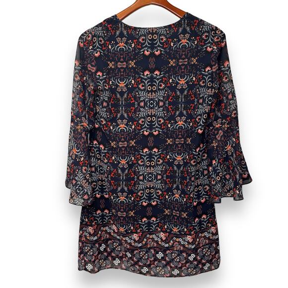 Vince Camuto Floral Chiffon Bell Sleeve Shift Dress Size 4 Notched V Neck - Picture 2 of 9